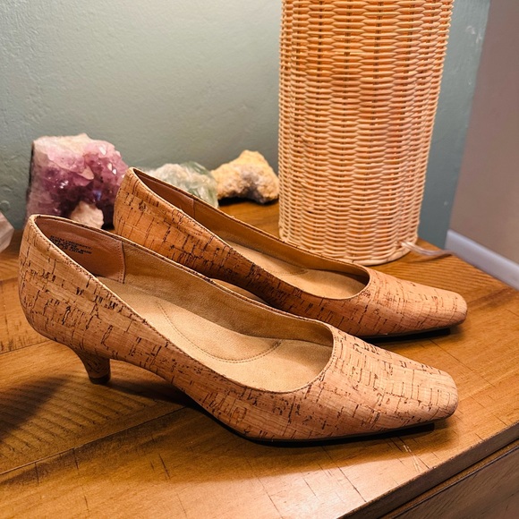 Aerosoles Cheerful Cork Low Heel Square Toe Office Pump Shoes Size 8.5 - Picture 1 of 9